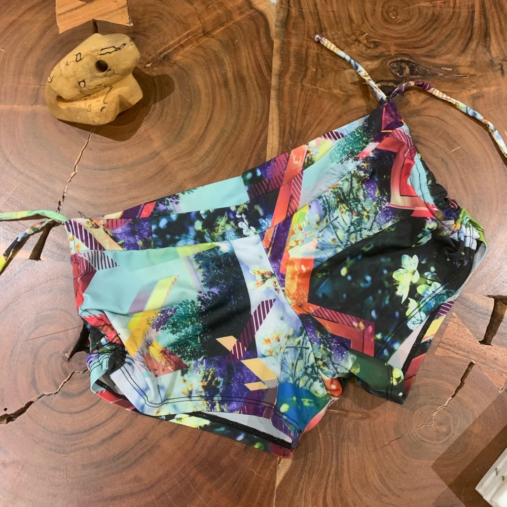 Onzie yoga shorts